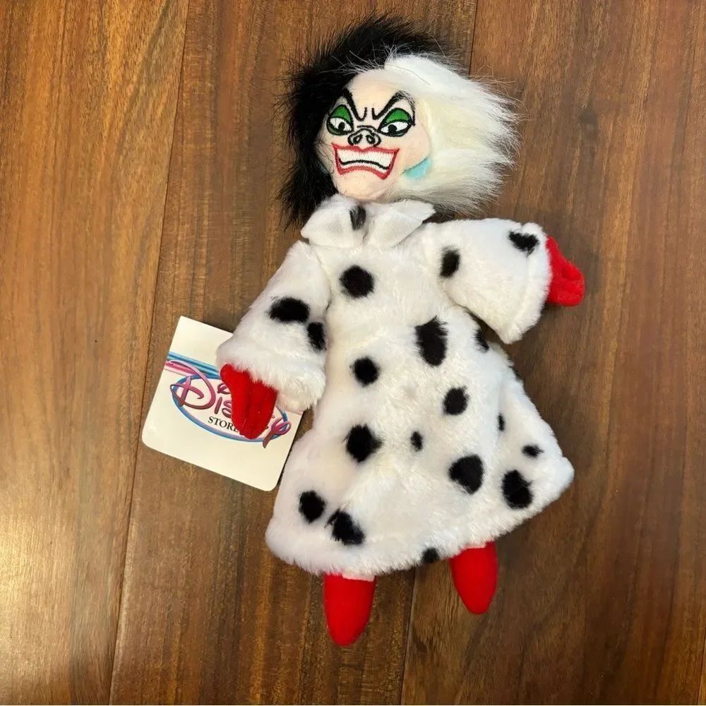 101 Dalmatians Cruella DeVil Vintage Disney Store Bean Bag Plush NWT